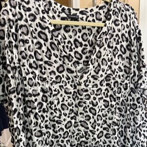 NWOT Torrid 6 X animals print tunic . So cute!
